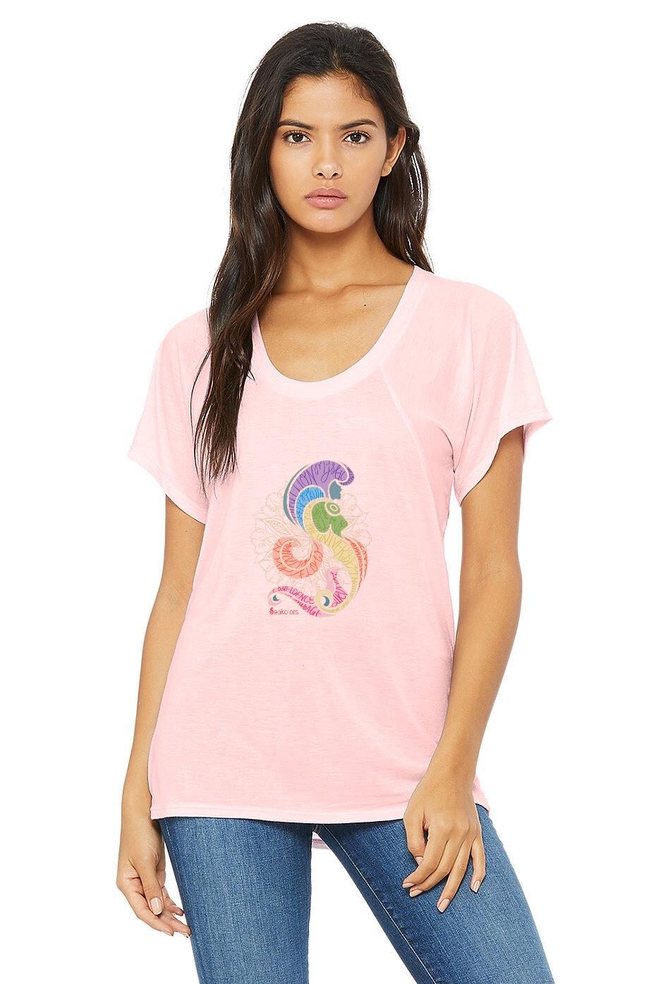 raglan tee features